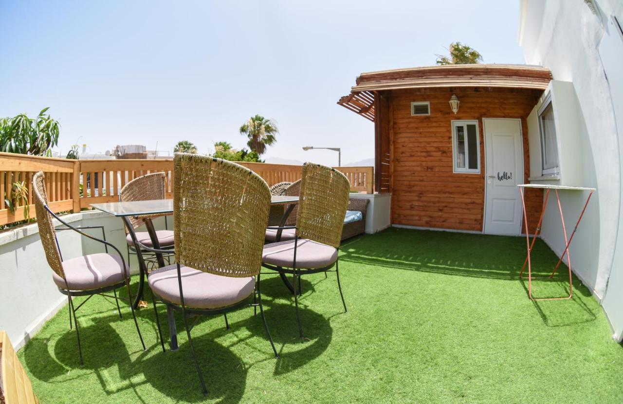 Sunshine Suite Boutique Only 5 Min Walk To The Beach - By Seaelo エイラート エクステリア 写真