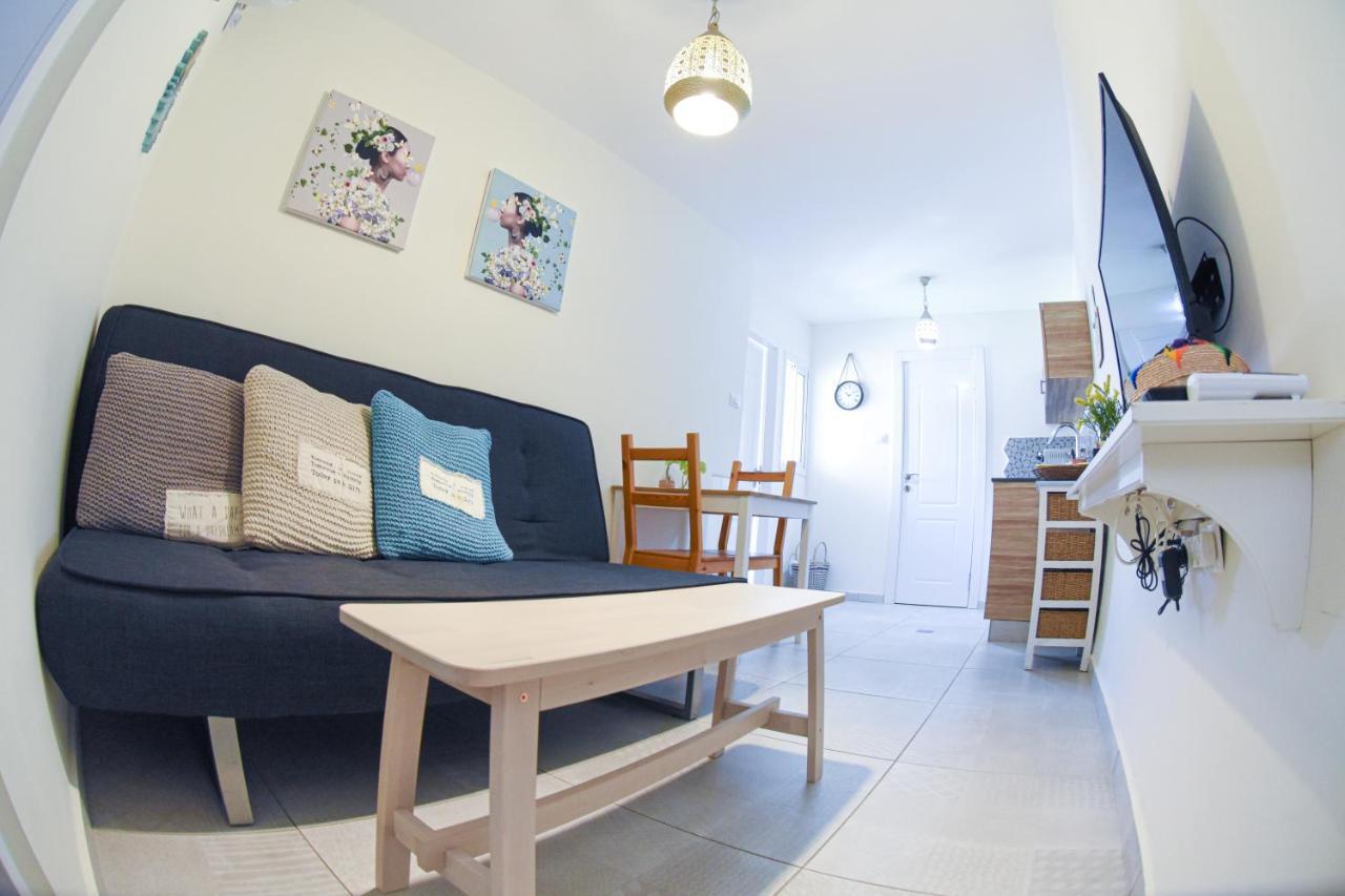 Sunshine Suite Boutique Only 5 Min Walk To The Beach - By Seaelo エイラート エクステリア 写真