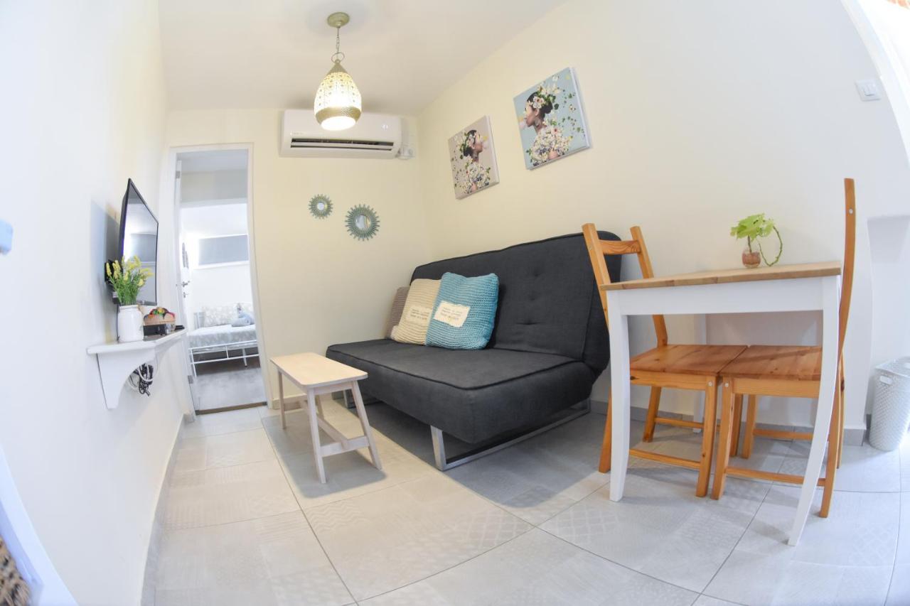 Sunshine Suite Boutique Only 5 Min Walk To The Beach - By Seaelo エイラート エクステリア 写真