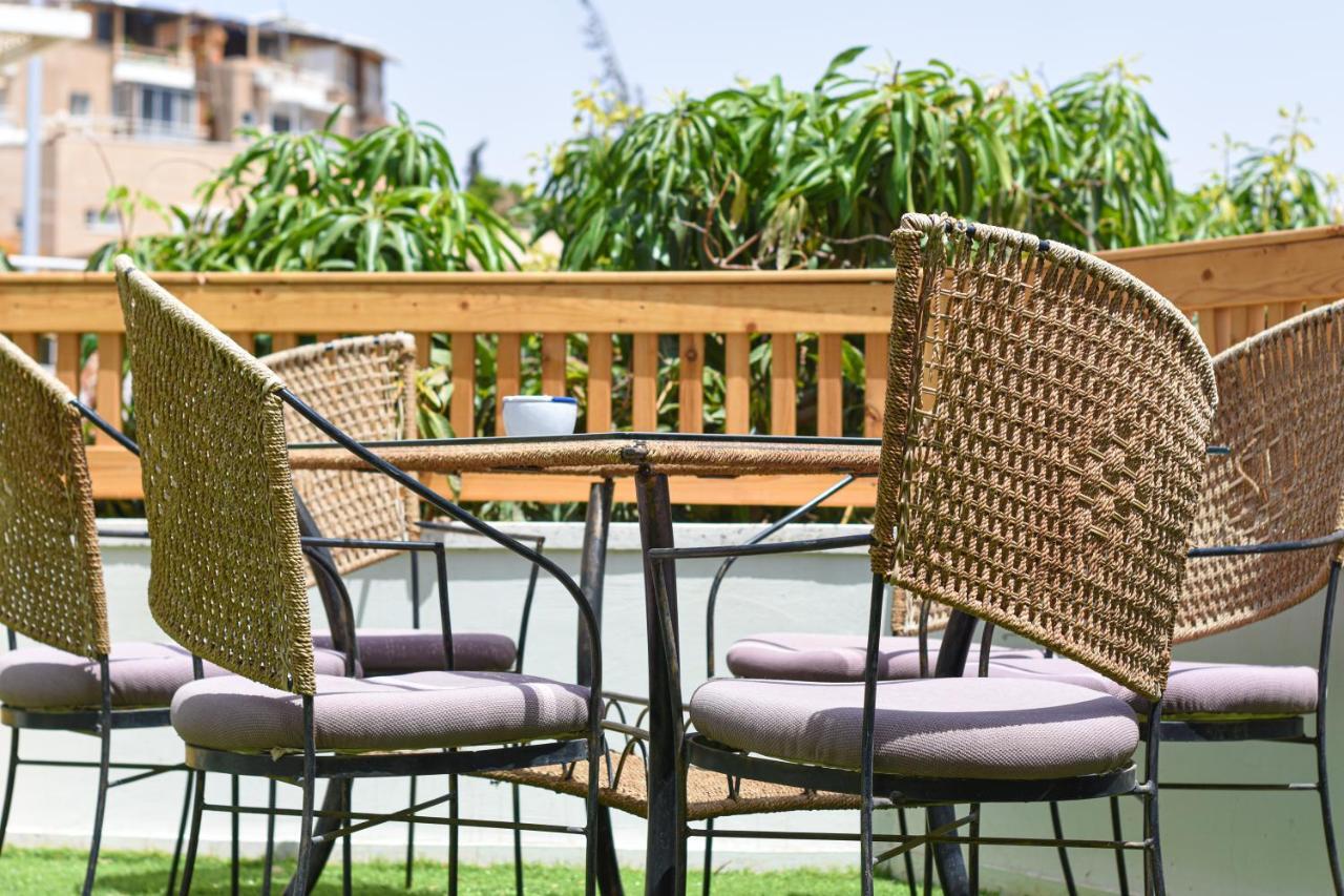 Sunshine Suite Boutique Only 5 Min Walk To The Beach - By Seaelo エイラート エクステリア 写真